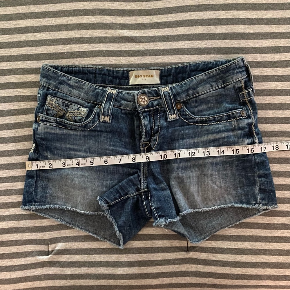 Buckle Big Star Shorts
